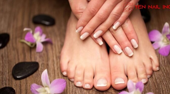 <strong>How to Maintain Your Pedicure In Between Arrangements</strong>
